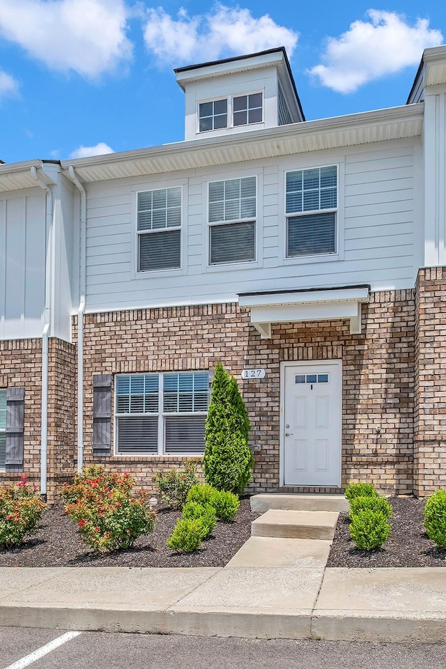 127 Dry Creek Commons Dr, Goodlettsville, TN 37072 - view of front of property with brick siding