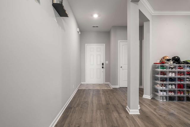 3210 Chatfield Dr, Murfreesboro, TN 37129 - entrance foyer featuring wood finished floors and ornamental molding