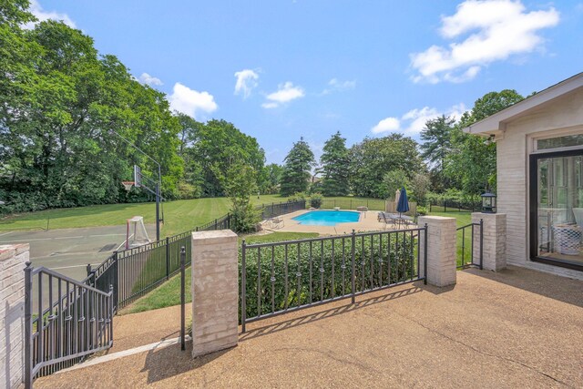 904 Oxford Ct, Brentwood, TN 37027 - gate with a patio and view of wooded area