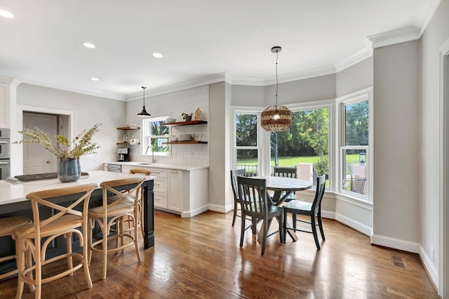 904 Oxford Ct, Brentwood, TN 37027 - dining area featuring wood finished floors, recessed lighting, and ornamental molding