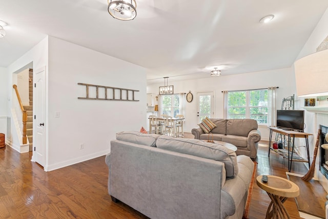824 W Benjamin Ct, Franklin, TN 37067 - living room featuring wood finished floors and baseboards