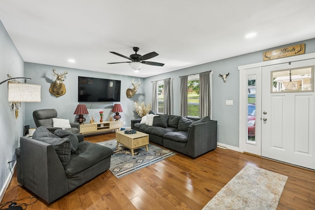 630 Lakeview Cir, Tennessee Ridge, TN 37178 - photo 8