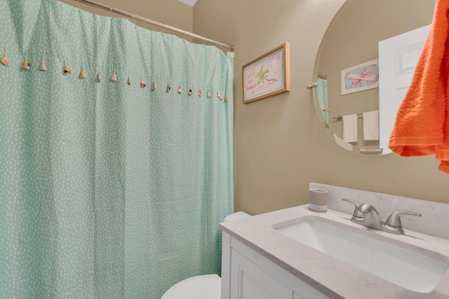 919 Compton Rd, Murfreesboro, TN 37130 - bathroom featuring vanity and curtained shower