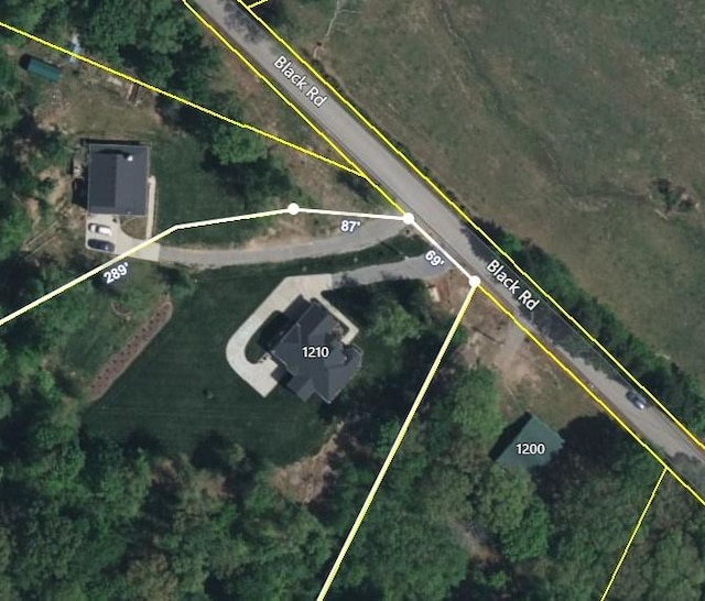 1210 Black Rd, Cunningham, TN 37052 - aerial overview of property's location featuring property parcel outlined