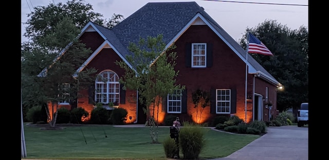 939 Central Valley Rd, Murfreesboro, TN 37129 - view of front of house featuring a front yard and a shingled roof