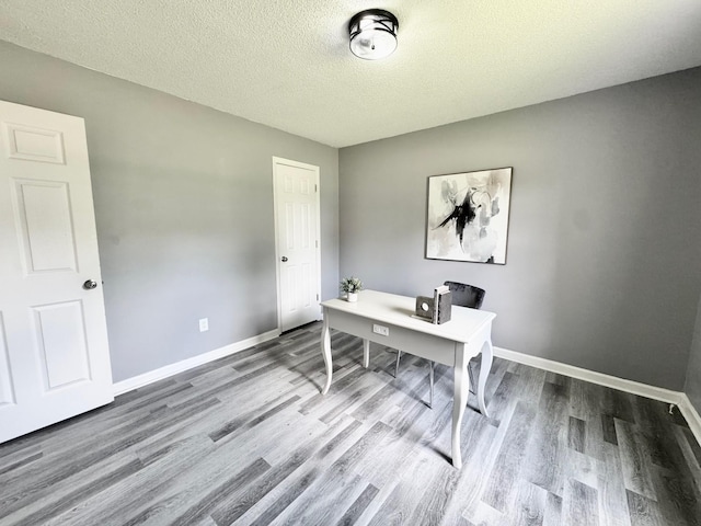 3409 Dutton Ct, Murfreesboro, TN 37130 - office area with wood finished floors and a textured ceiling