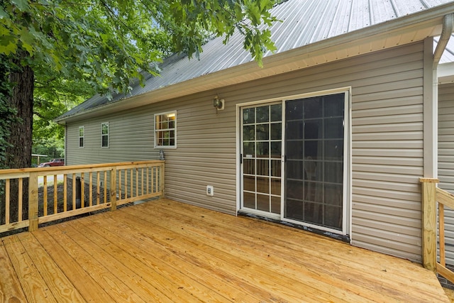 219 Lakeview Dr, Hohenwald, TN 38462 - view of wooden deck