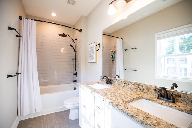 7929 Ridgewood Rd, Goodlettsville, TN 37072 - bathroom featuring shower / tub combo, double vanity, and recessed lighting