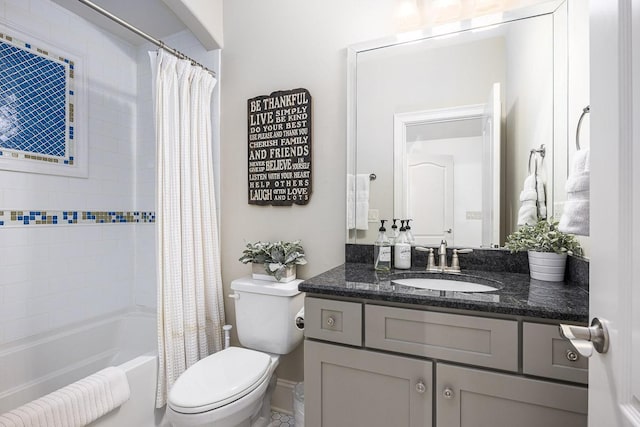 7216 Wildings Blvd, College Grove, TN 37046 - bathroom with vanity and shower / tub combo with curtain