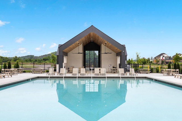 214 Hudson Dr, Gallatin, TN 37066 - community pool with a patio and ceiling fan