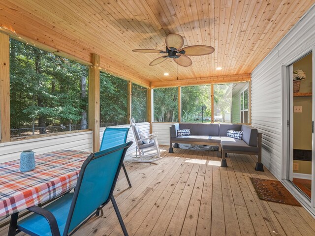 43 Shady Cove Ct, Estill Springs, TN 37330 - sunroom / solarium featuring an outdoor living space and a ceiling fan