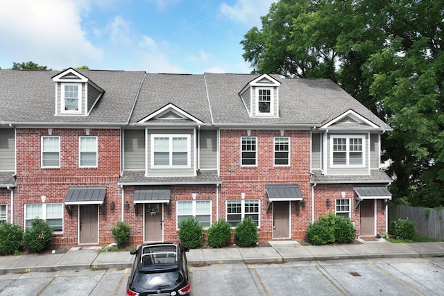 1019 N Maple St Unit 2D, Murfreesboro, TN 37130 - townhome / multi-family property with brick siding and a shingled roof