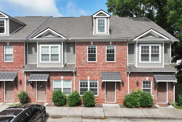 1019 N Maple St Unit 2D, Murfreesboro, TN 37130 - view of property with roof with shingles and brick siding