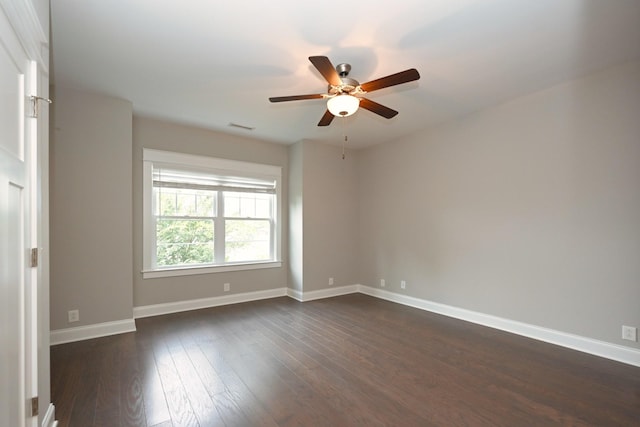 1019 N Maple St Unit 2D, Murfreesboro, TN 37130 - empty room featuring a ceiling fan and dark wood-type flooring