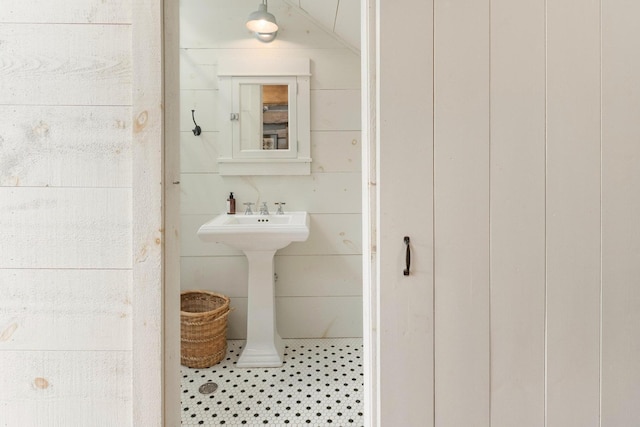 1170 Ascalon Rd, Rising Fawn, GA 30738 - bathroom with a sink