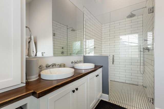 805 Allison Gdns, Columbia, TN 38401 - full bath featuring a shower stall and double vanity