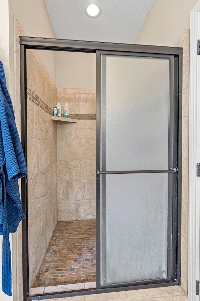 1372 Tidwell Switch Rd, Dickson, TN 37055 - full bath featuring a stall shower