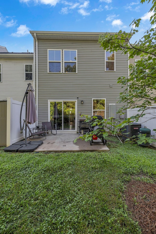 4316 Summercrest Blvd Unit 1020, Antioch, TN 37013 - back of property featuring a patio area