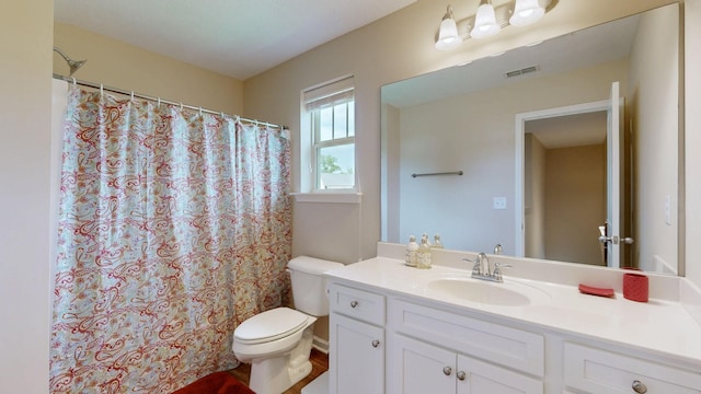 1095 Lady Nashville Dr, Hermitage, TN 37076 - full bath with vanity and curtained shower