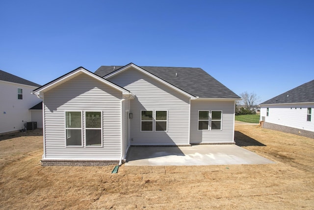 3044 Fernwood Ln, Columbia, TN 38401 - rear view of house featuring a patio and roof with shingles