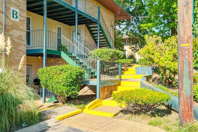 555 N Dupont Ave Unit B-27, Madison, TN 37115 - photo 2