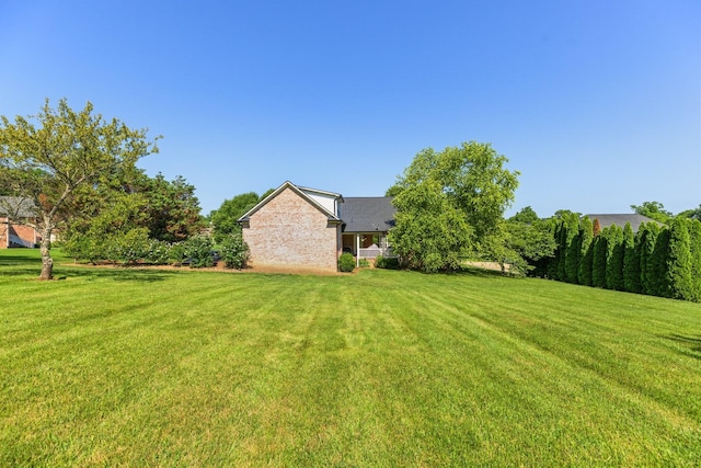 1057 The Long Run, Columbia, TN 38401 - view of grassy yard