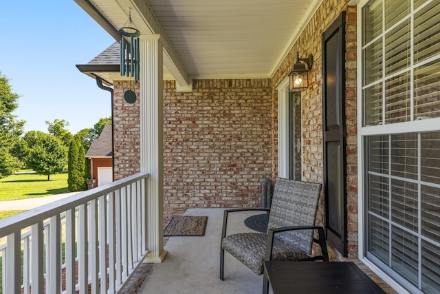 1057 The Long Run, Columbia, TN 38401 - view of covered porch
