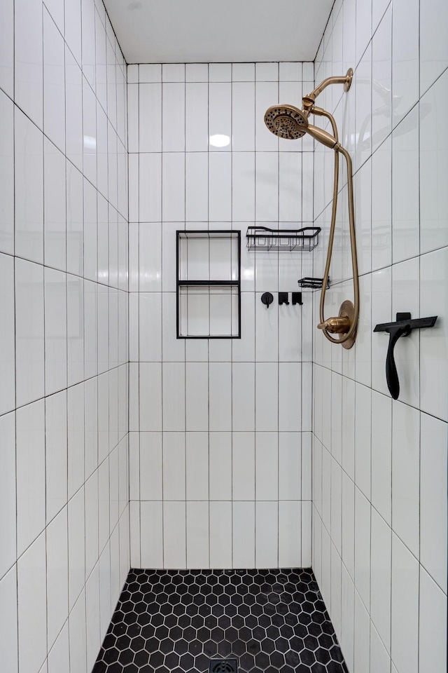1448 Brighton Cir, Old Hickory, TN 37138 - full bathroom with a tile shower