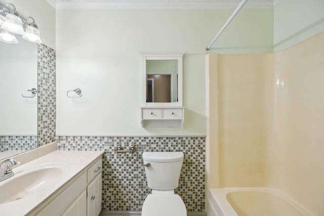 3171 Asbury Ln, Murfreesboro, TN 37129 - full bathroom featuring tile walls, shower / tub combination, vanity, wainscoting, and crown molding