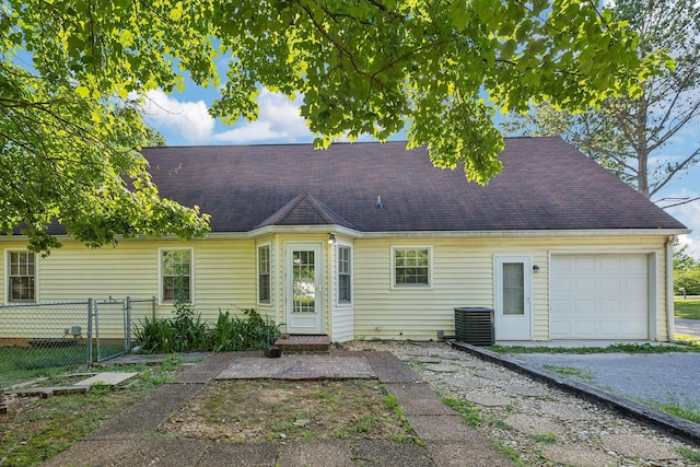 3171 Asbury Ln, Murfreesboro, TN 37129 - view of front of property with a garage and roof with shingles