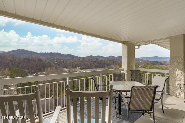 205 Ogle Dr Unit 554, Pigeon Forge, TN 37863 - balcony featuring a mountain view