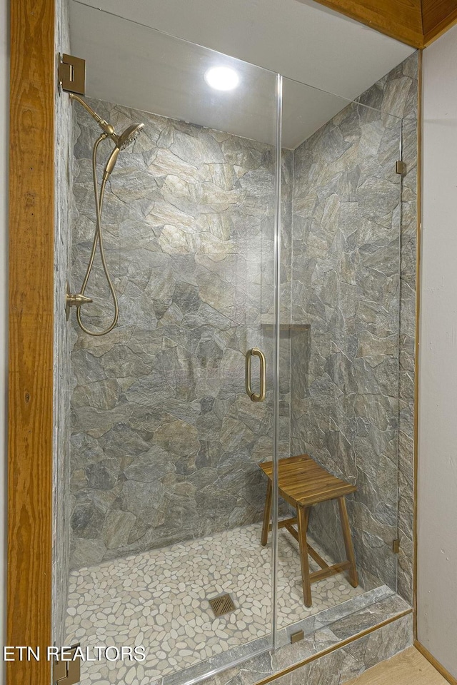 1226 Buzzard Roost Rd, Spring City, TN 37381 - full bath with a marble finish shower