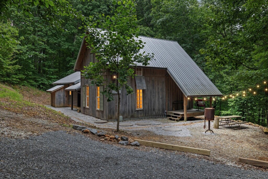 228 Rack Rd, Bon Aqua, TN 37025 - photo 1