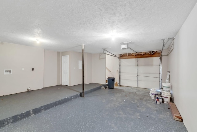 905 Septo Ct, Antioch, TN 37013 - garage featuring a garage door opener