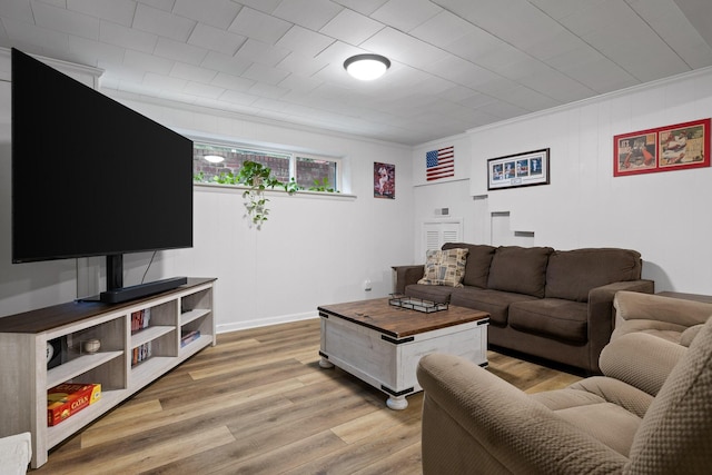 5920 Dogwood Dr, Harrison, TN 37341 - living area with light wood-style flooring