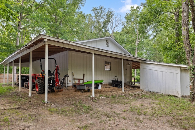 5920 Dogwood Dr, Harrison, TN 37341 - view of pole building featuring a carport