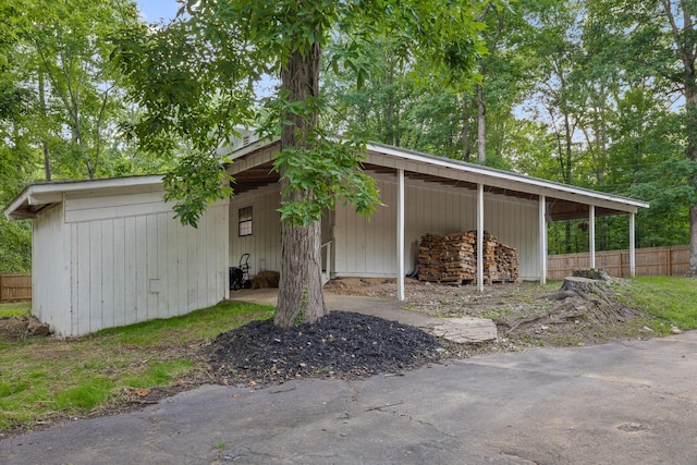 5920 Dogwood Dr, Harrison, TN 37341 - view of front facade featuring a carport