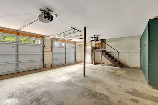 5122 Prince Phillip Cv, Brentwood, TN 37027 - garage featuring a garage door opener