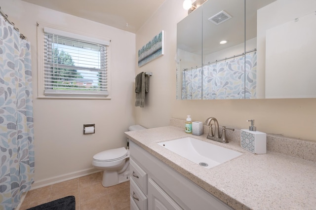 332 Old Dunbar Cave Rd, Clarksville, TN 37043 - full bathroom featuring vanity, tile patterned flooring, and curtained shower