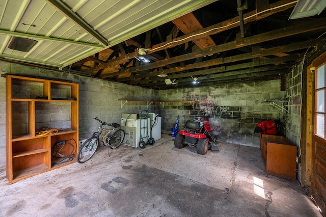 332 Old Dunbar Cave Rd, Clarksville, TN 37043 - garage with concrete block wall