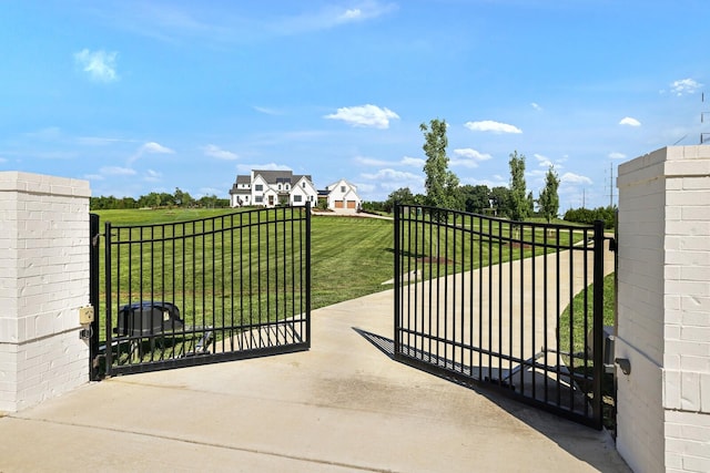 4720 Edwardian Trce, Franklin, TN 37067 - gate featuring a yard
