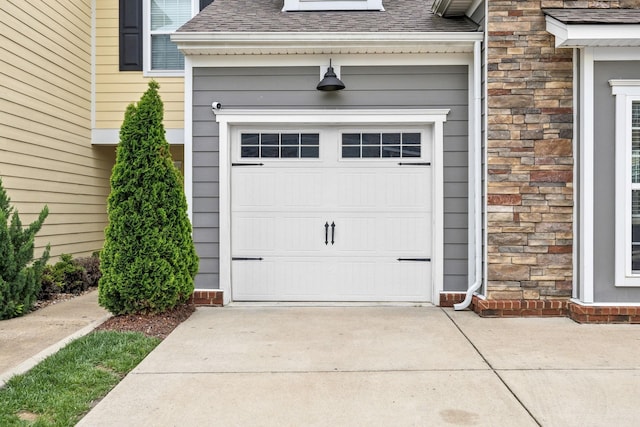 100 Bergen Dr, Spring Hill, TN 37174 - garage featuring concrete driveway