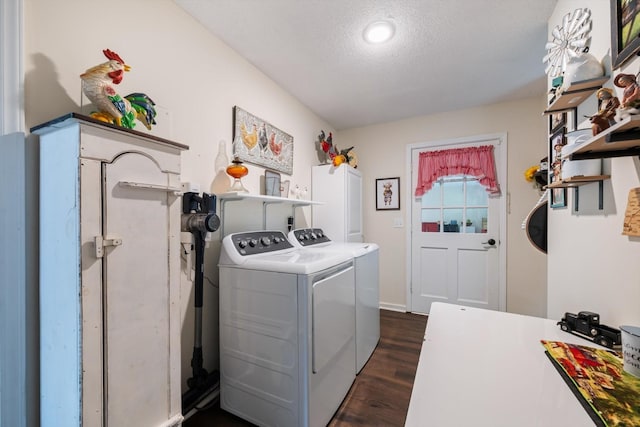 106 Mcfarlin Rd, Murfreesboro, TN 37130 - washroom featuring independent washer and dryer, dark wood-style floors, and a textured ceiling