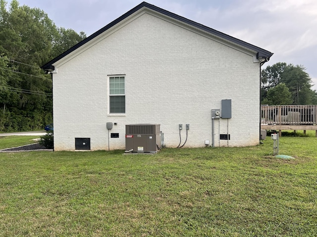 484 Royal Dr, Rock Island, TN 38581 - view of home's exterior with a cooling unit and a lawn