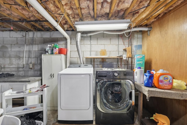 2604 Forest View Dr, Antioch, TN 37013 - laundry room with washer and dryer