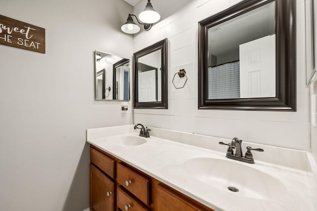 2819 Silver Springs Ct, Murfreesboro, TN 37128 - bathroom featuring double vanity