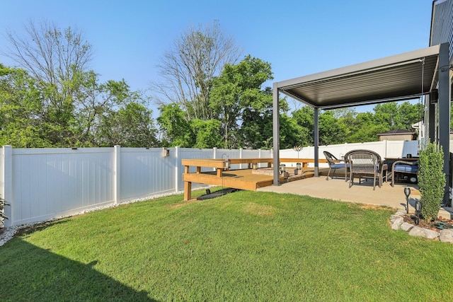 2617 Thornton Grove Blvd, Nashville, TN 37207 - fenced backyard featuring a patio area