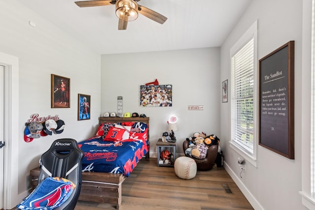 2427 Green Valley Rd, Lafayette, TN 37083 - bedroom featuring wood finished floors and ceiling fan