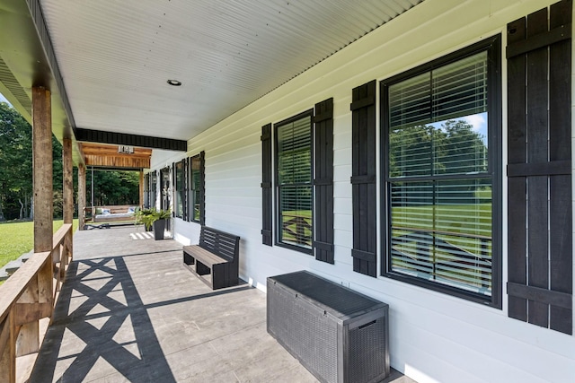 2427 Green Valley Rd, Lafayette, TN 37083 - view of porch