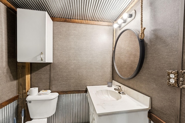 2427 Green Valley Rd, Lafayette, TN 37083 - bathroom with toilet and vanity